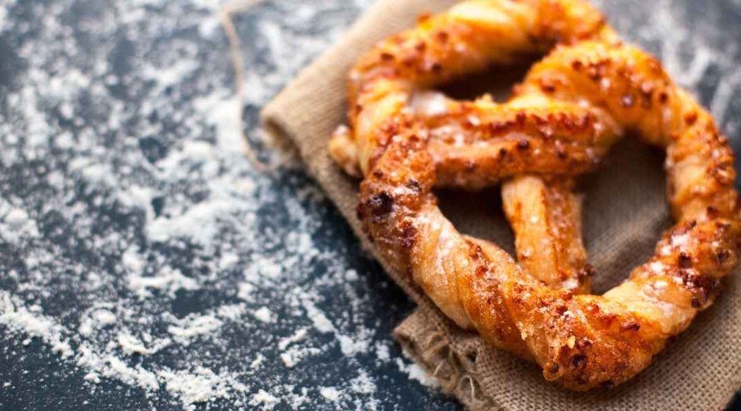 Corriger un repas trop riche : astuces légères pour rétablir l’harmonie du corps
